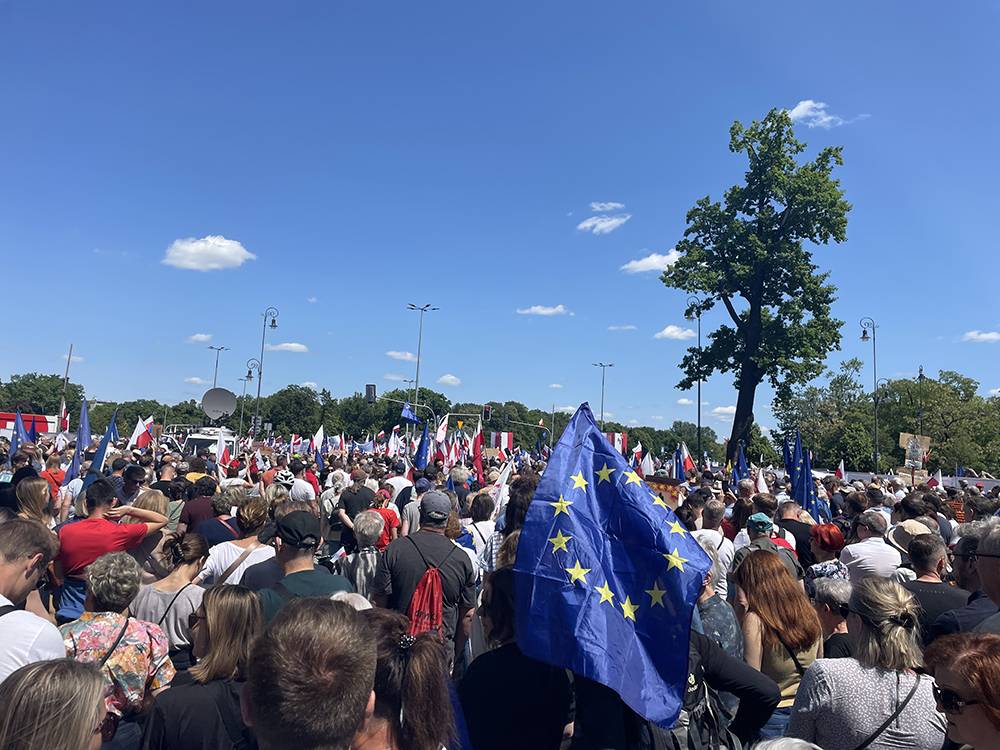 Polonya'da son yılların en büyük siyasi protestosu 21